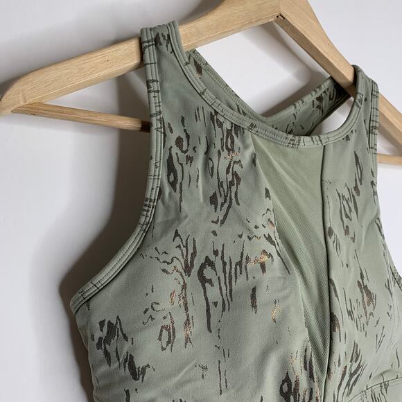 Sweaty Betty x Halle Berry Athena Sport Bra in Green Cambium Small - Picture 6 of 15